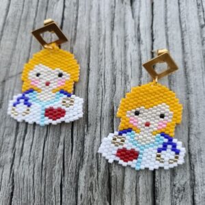 Aretes enfermera rubia